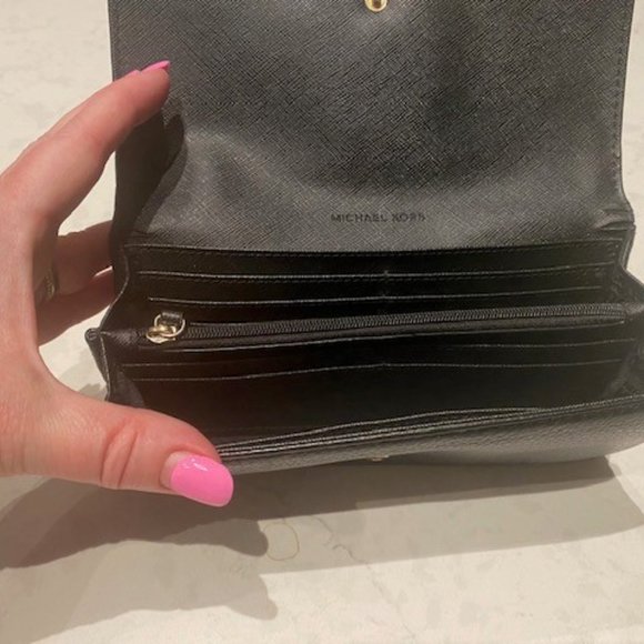 Michael Kors Lamb Skin Wallet - Picture 3 of 4